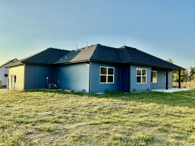 1460 N Carter Way, Republic, MO 65738