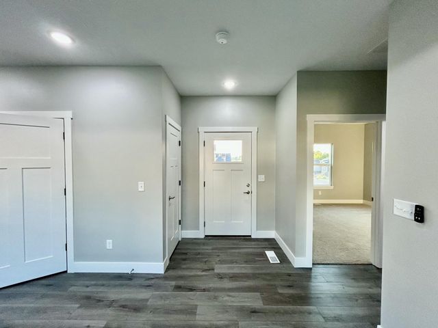 1460 N Carter Way, Republic, MO 65738