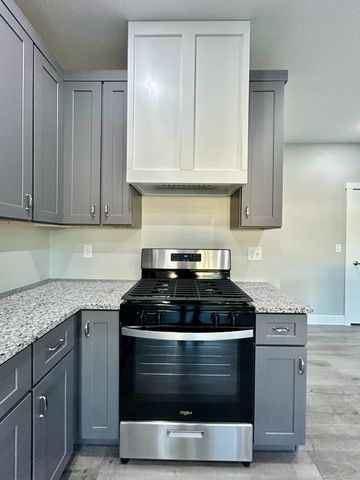 1460 N Carter Way, Republic, MO 65738