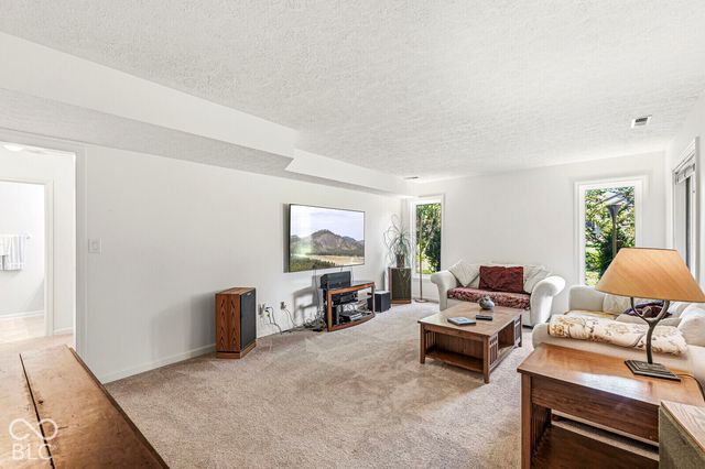 8047 Van Ness Way, Indianapolis, IN 46240