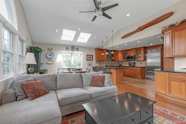 35 Mitchell Road, Port Washington, NY 11050