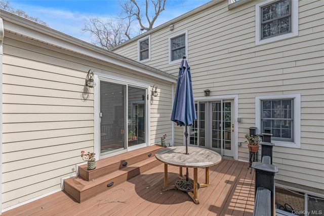 35 Mitchell Road, Port Washington, NY 11050