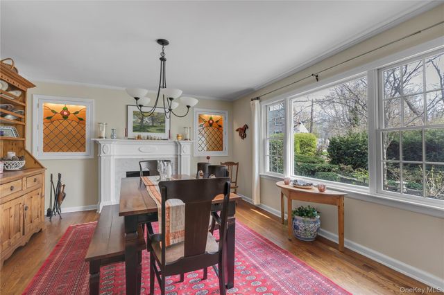 35 Mitchell Road, Port Washington, NY 11050