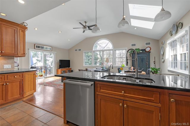 35 Mitchell Road, Port Washington, NY 11050