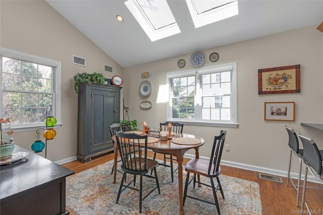 35 Mitchell Road, Port Washington, NY 11050