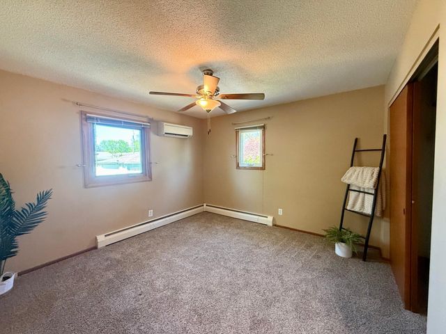 1621 40th Street NW, Rochester, MN 55901
