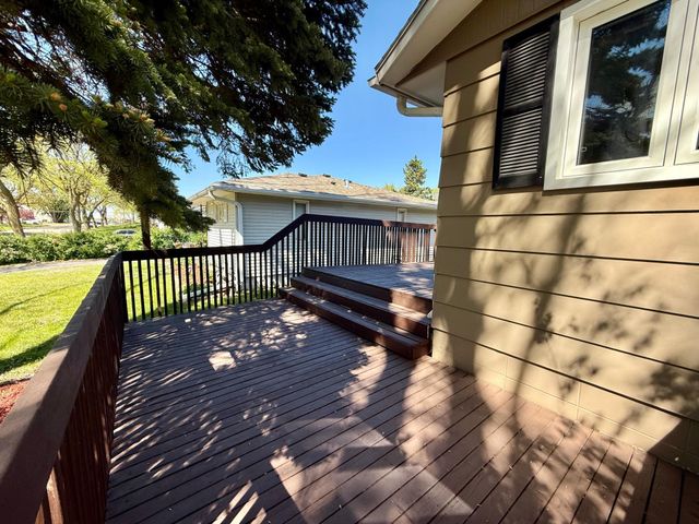 1621 40th Street NW, Rochester, MN 55901