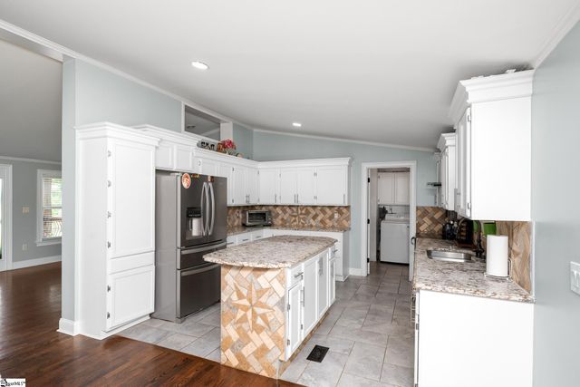 40 Quartz Circle, Piedmont, SC 29673