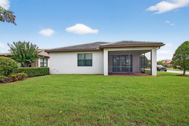 194 SE Courances Drive, Port St Lucie, FL 34984