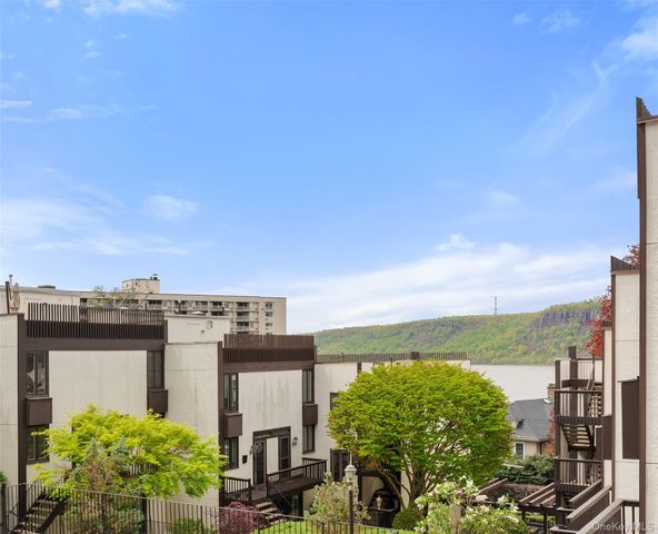 1200 Warburton Avenue 16, Yonkers, NY 10701