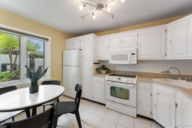 1200 Warburton Avenue 16, Yonkers, NY 10701