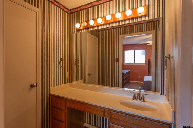 2417 Riviera, Tyler, TX 75707