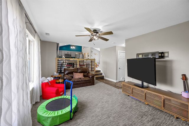 3340 London Way, Marion, IA 52302