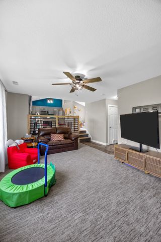 3340 London Way, Marion, IA 52302