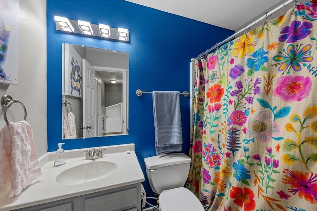 3340 London Way, Marion, IA 52302