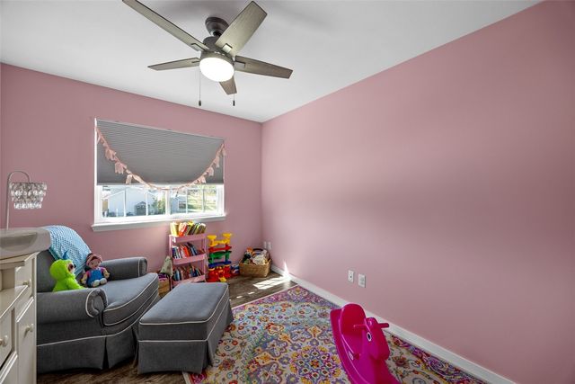 3340 London Way, Marion, IA 52302