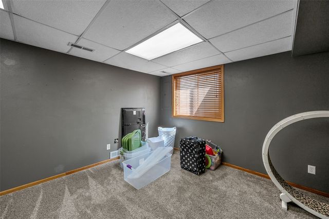 3340 London Way, Marion, IA 52302