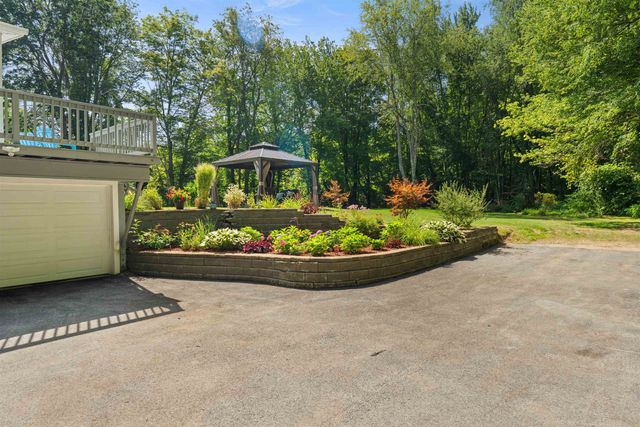 80 Hunt Road, Danville, NH 03819