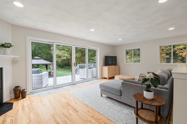 80 Hunt Road, Danville, NH 03819