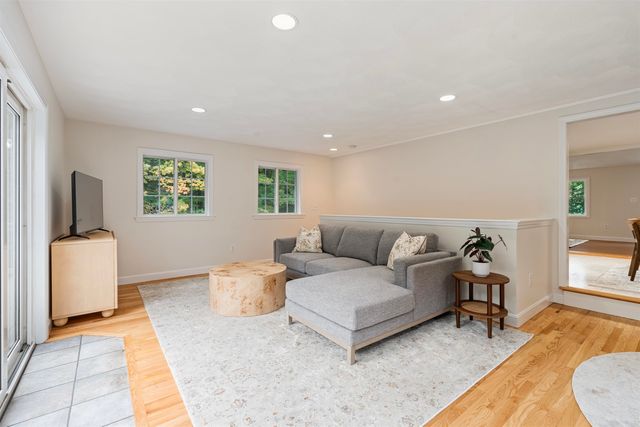 80 Hunt Road, Danville, NH 03819