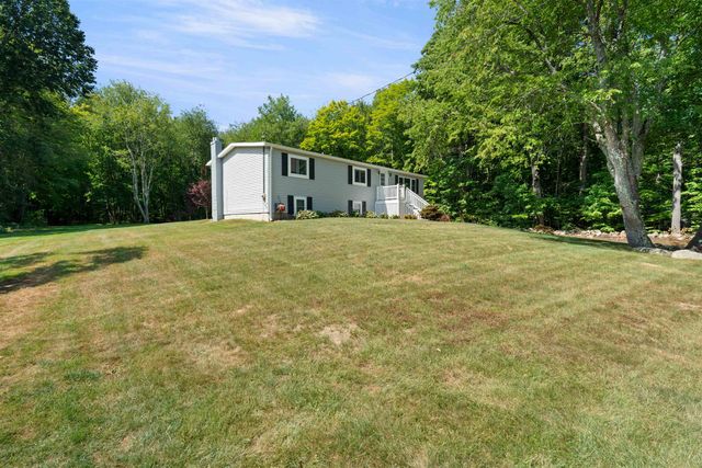 80 Hunt Road, Danville, NH 03819