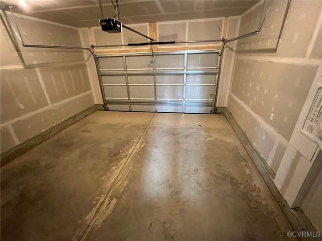 12088 White Bark Rd, Ruther Glen, VA 22546