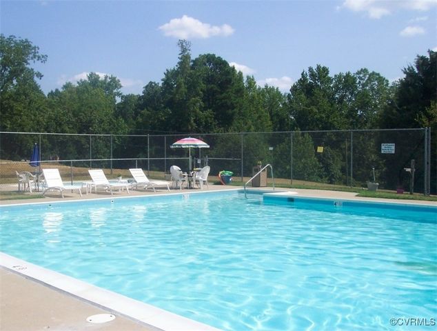 12088 White Bark Rd, Ruther Glen, VA 22546