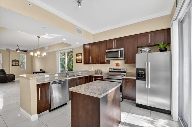 2686 N Federal Highway 55, Boynton Beach, FL 33435