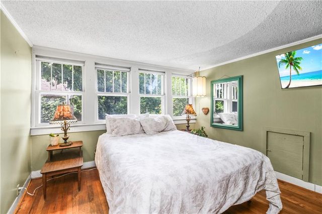 1116 W Maple Avenue, Independence, MO 64050