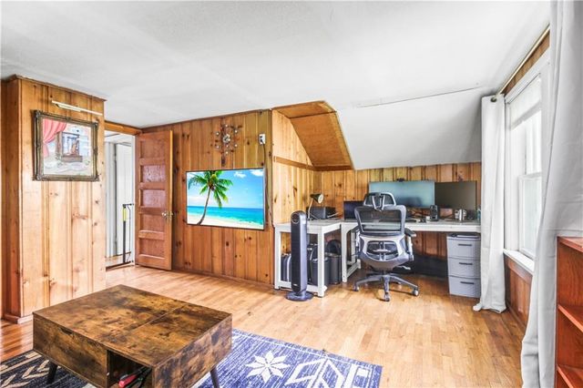 1116 W Maple Avenue, Independence, MO 64050