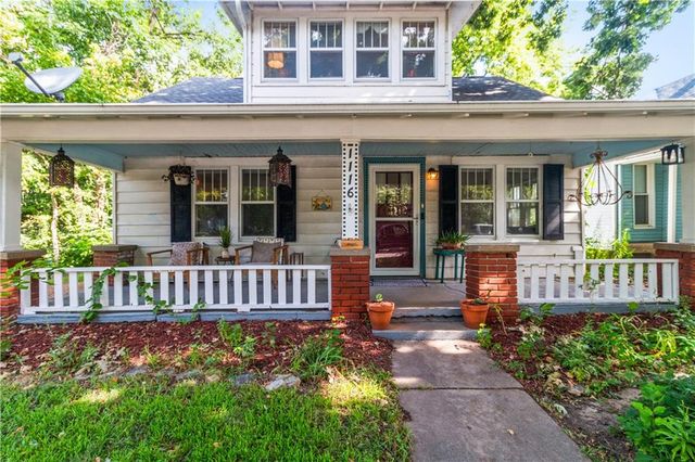 1116 W Maple Avenue, Independence, MO 64050