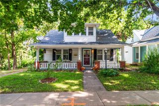 1116 W Maple Avenue, Independence, MO 64050