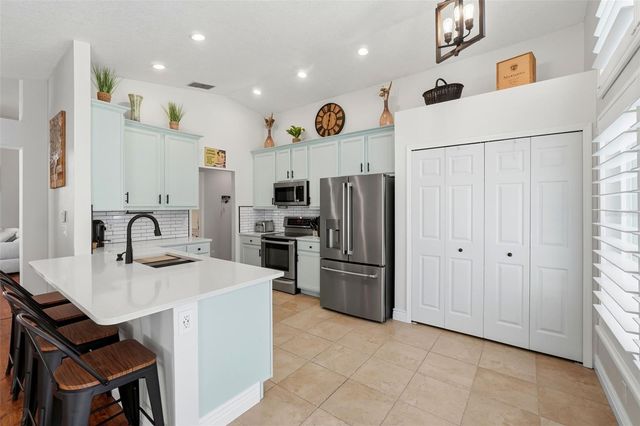 10212 FACET COURT, Orlando, FL 32836