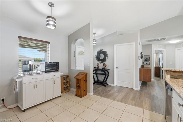 2038 NE 24th TER, Cape Coral, FL 33909