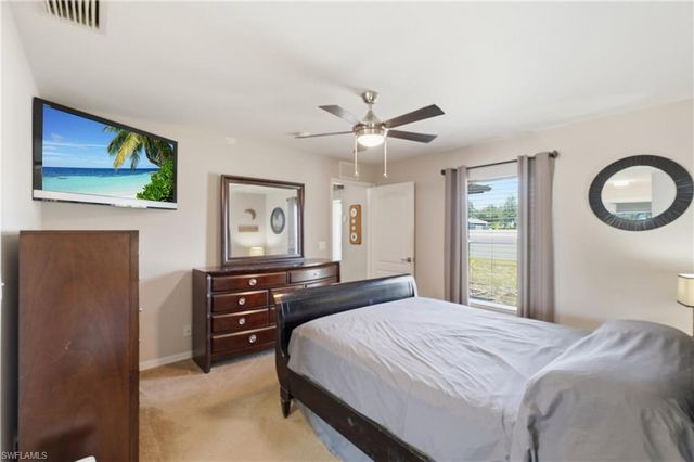 2038 NE 24th TER, Cape Coral, FL 33909