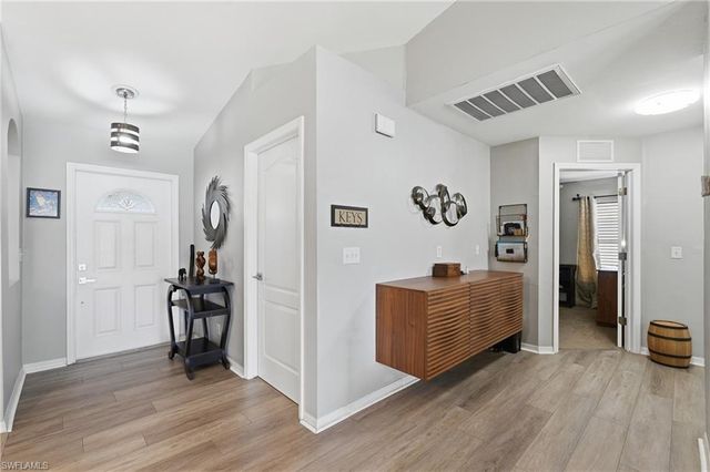 2038 NE 24th TER, Cape Coral, FL 33909