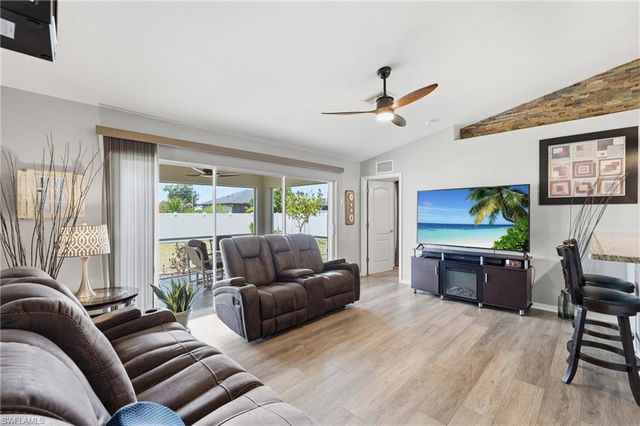 2038 NE 24th TER, Cape Coral, FL 33909