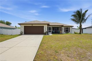 2038 NE 24th TER, Cape Coral, FL 33909