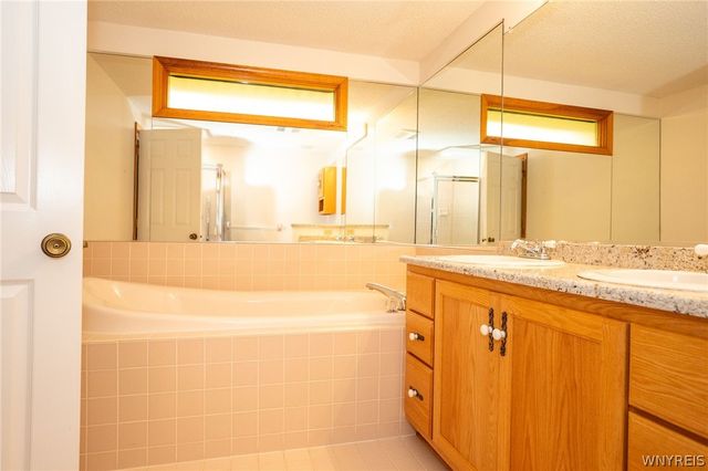 36 Pond Brook Drive, Elma, NY 14059