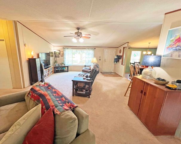 1525 Ethan Stone Road, Manning, SC 29102