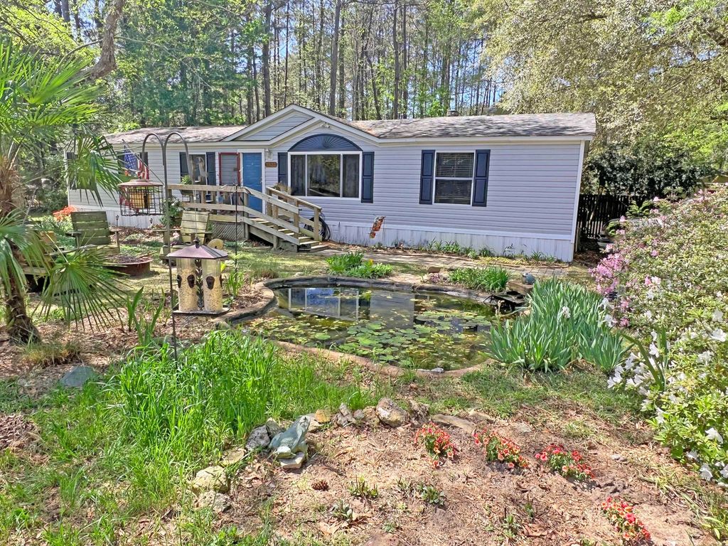1525 Ethan Stone Road, Manning, SC 29102