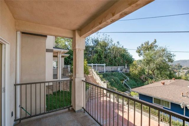 1301 Corona Drive, Glendale, CA 91205