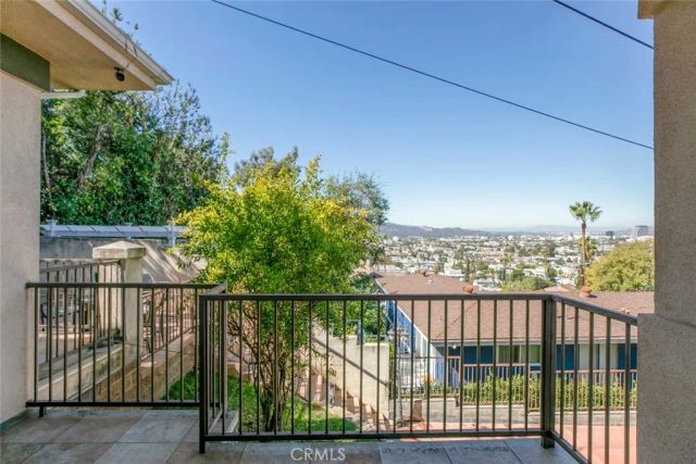1301 Corona Drive, Glendale, CA 91205