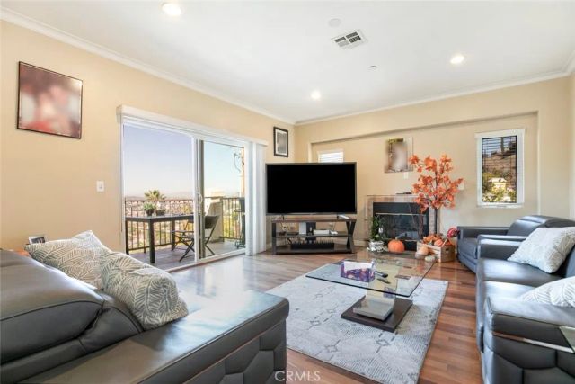 1301 Corona Drive, Glendale, CA 91205