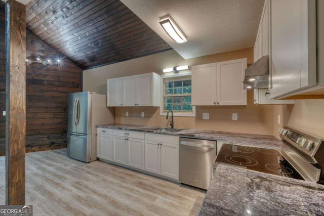125 Big Foot Lane, Blairsville, GA 30512