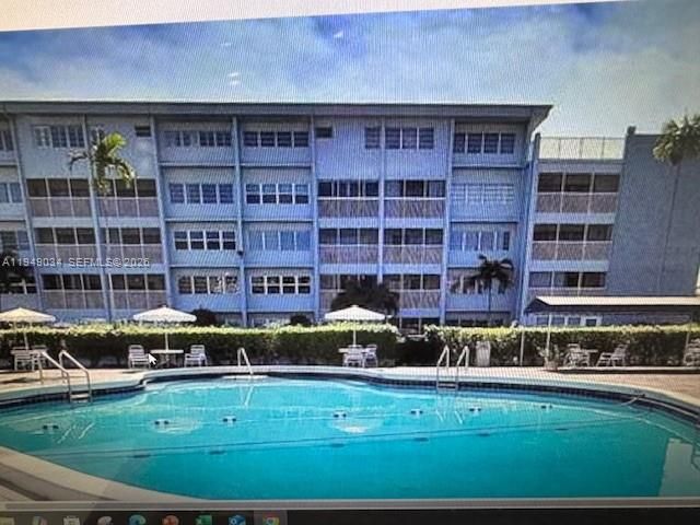 215 SE 3rd Ave 307B, Hallandale Beach, FL 33009