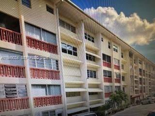 215 SE 3rd Ave 307B, Hallandale Beach, FL 33009
