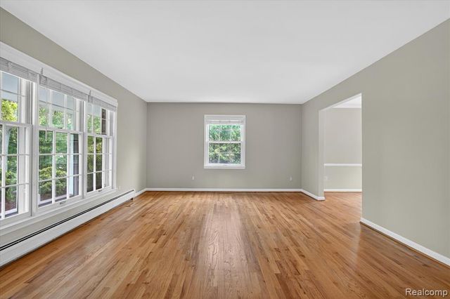 5447 Lahser Road, Bloomfield Hills, MI 48304