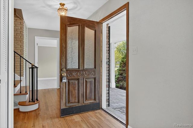 5447 Lahser Road, Bloomfield Hills, MI 48304