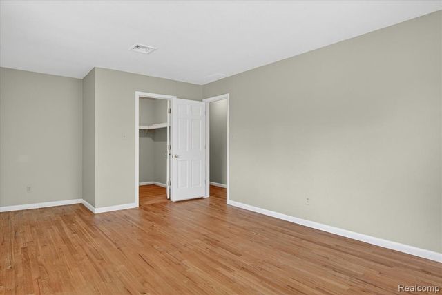 5447 Lahser Road, Bloomfield Hills, MI 48304